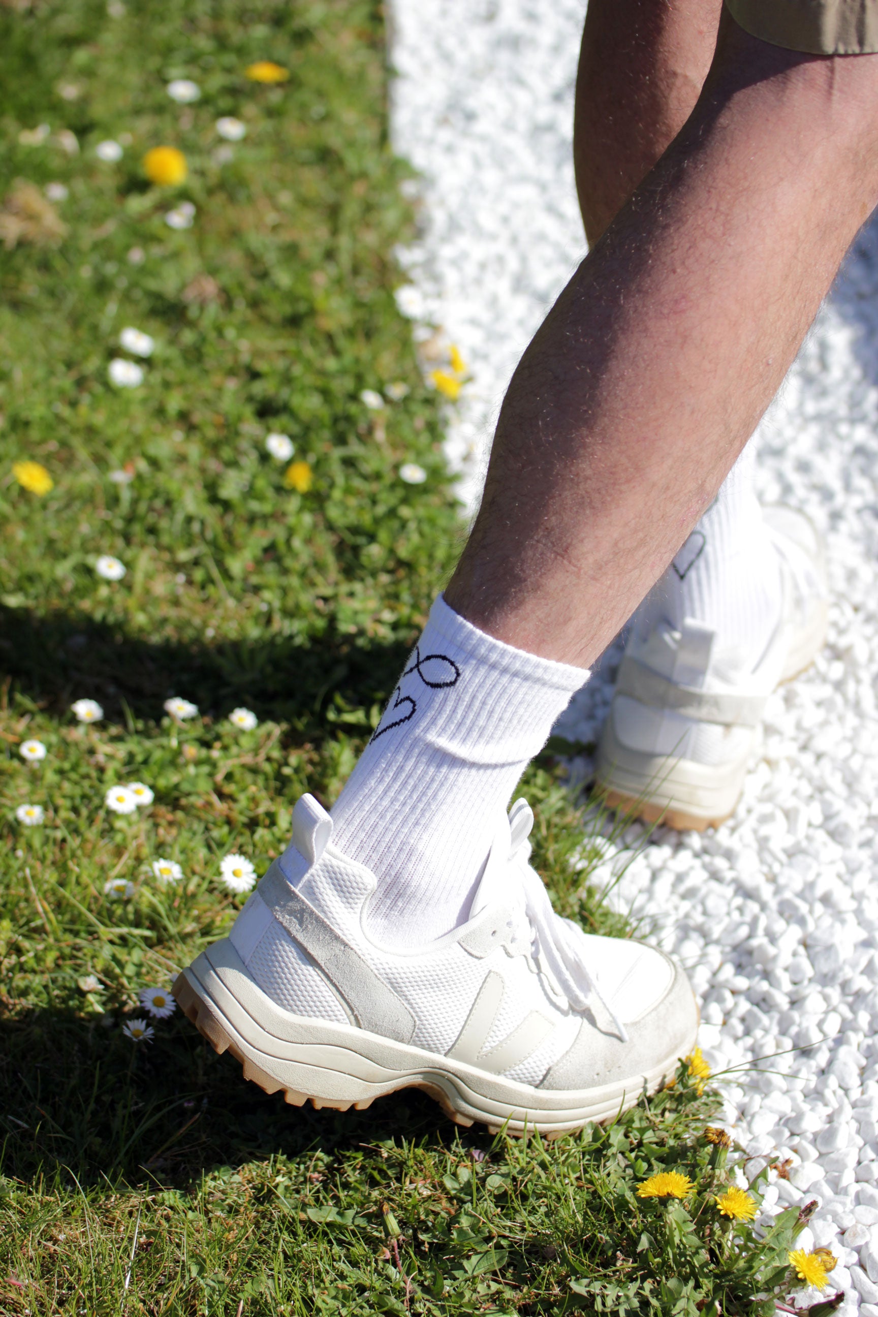 weiße Tennissocke mit Stickerei unisex